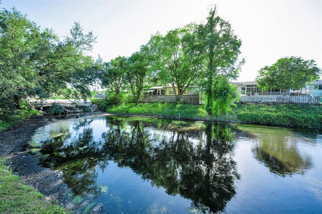 3011 SHADOW OAKS DRIVE, Holiday, FL 34690