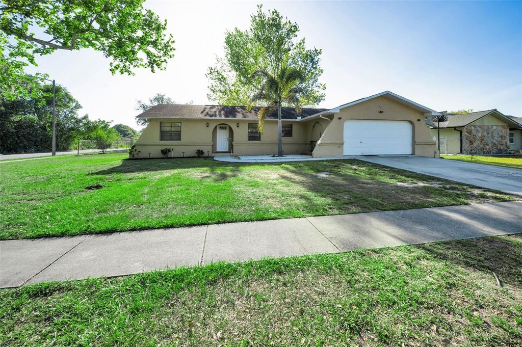 3011 SHADOW OAKS DRIVE, Holiday, FL 34690