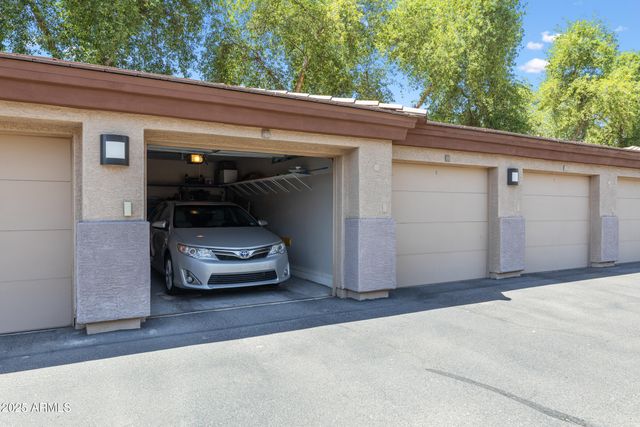 3330 S GILBERT Road 2013, Chandler, AZ 85286