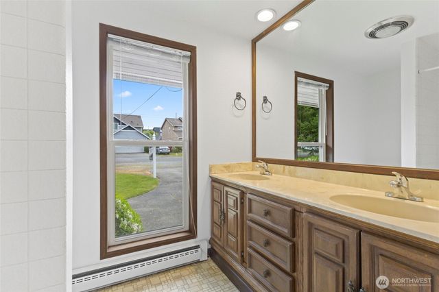 7714 Cody Street W, Lakewood, WA 98499