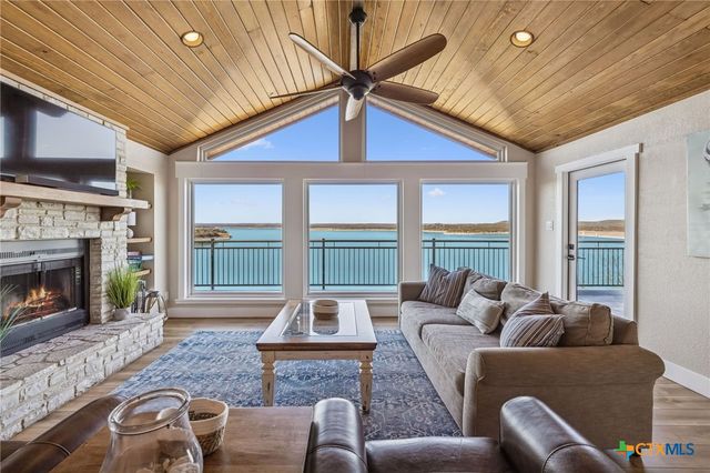 1335 Larson Drive, Canyon Lake, TX 78133