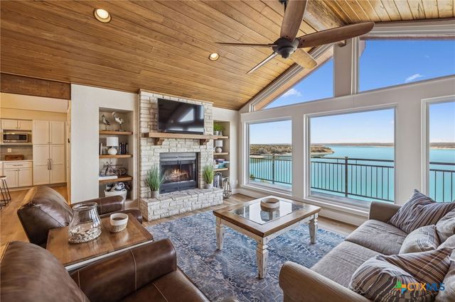 1335 Larson Drive, Canyon Lake, TX 78133