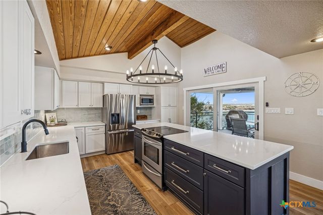 1335 Larson Drive, Canyon Lake, TX 78133