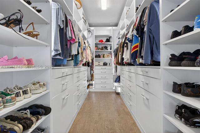11174 NW 72nd Pl, Parkland, FL 33076
