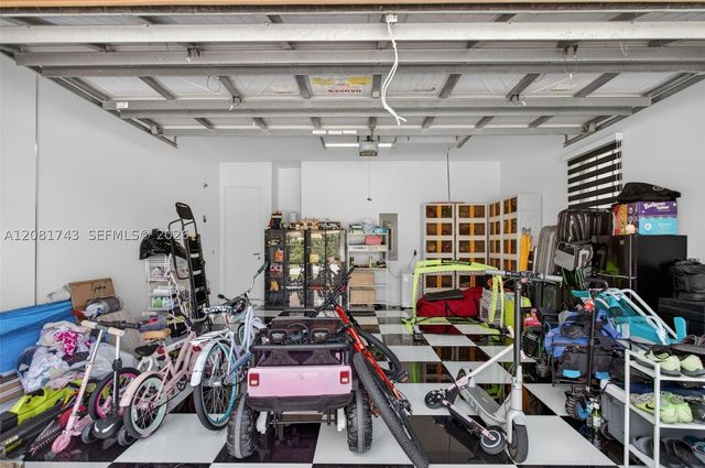 11174 NW 72nd Pl, Parkland, FL 33076