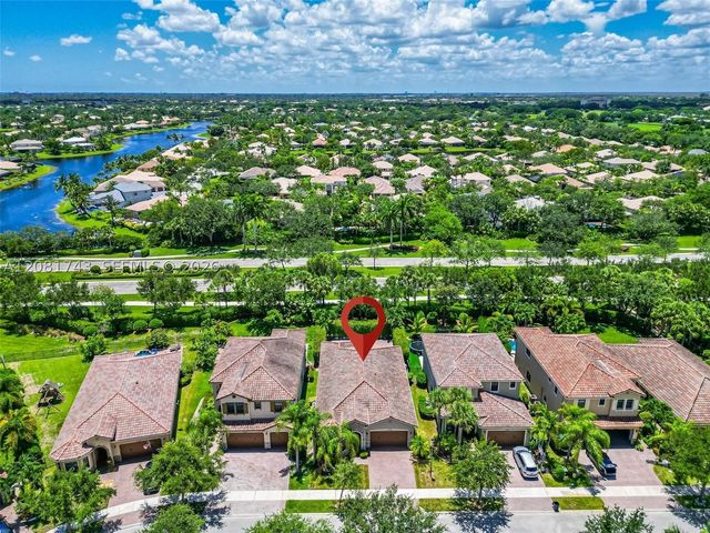 11174 NW 72nd Pl, Parkland, FL 33076