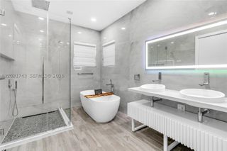 11174 NW 72nd Pl, Parkland, FL 33076