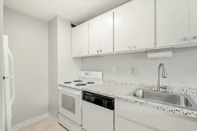 15 S 1st Street A414, Minneapolis, MN 55401
