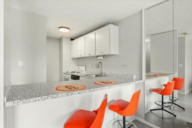 15 S 1st Street A414, Minneapolis, MN 55401