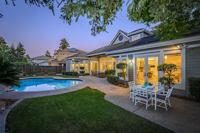 3309 La Playa Dr, Davis, CA 95618