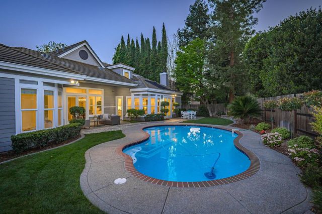 3309 La Playa Dr, Davis, CA 95618