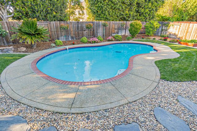 3309 La Playa Dr, Davis, CA 95618