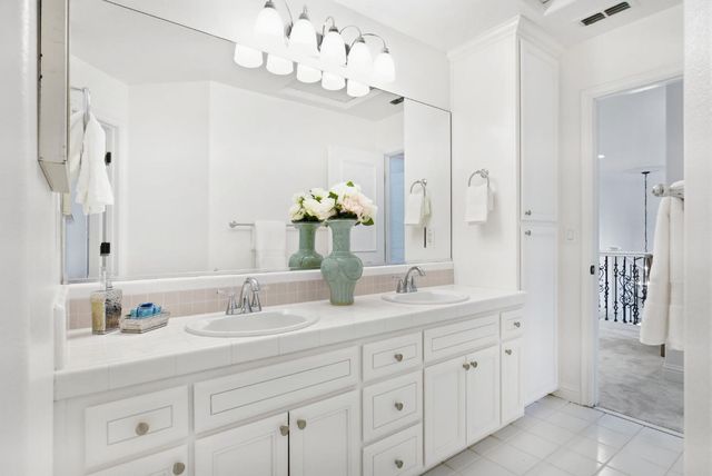 3309 La Playa Dr, Davis, CA 95618