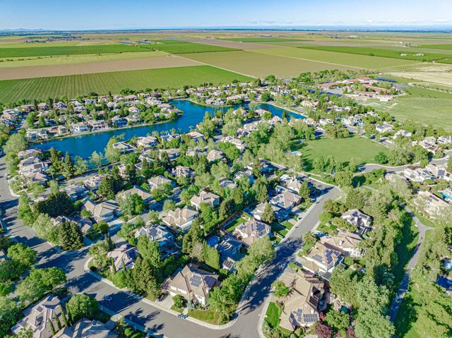 3309 La Playa Dr, Davis, CA 95618