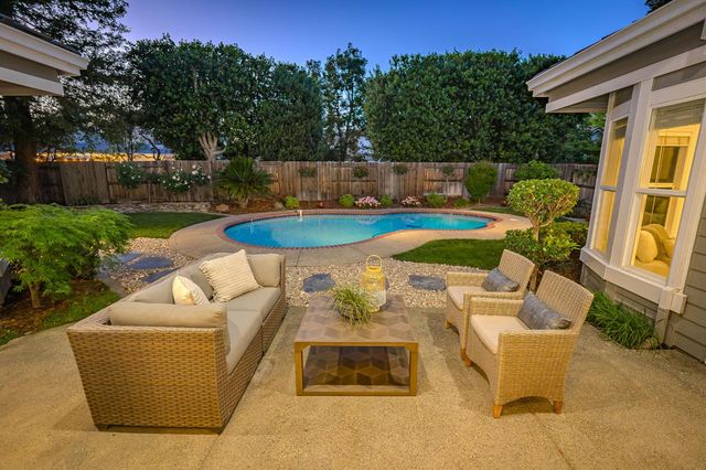 3309 La Playa Dr, Davis, CA 95618