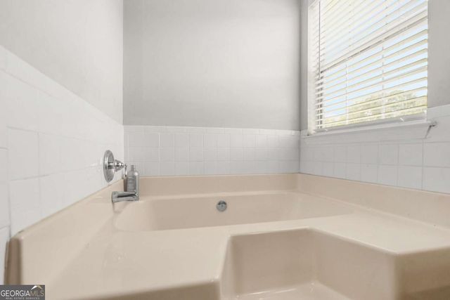 6060 Waterton Drive, Lithonia, GA 30058