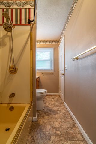 3410 Greenbrier Drive, Bettendorf, IA 52722
