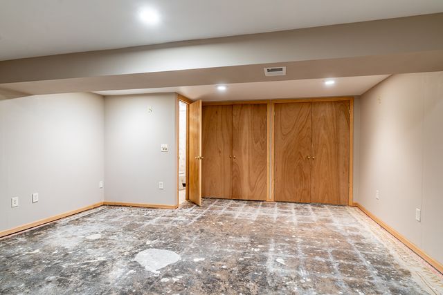 3410 Greenbrier Drive, Bettendorf, IA 52722