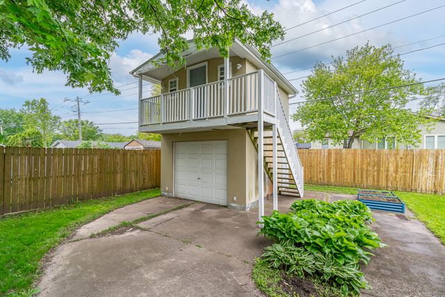 3410 Greenbrier Drive, Bettendorf, IA 52722