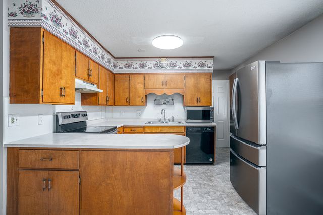3410 Greenbrier Drive, Bettendorf, IA 52722