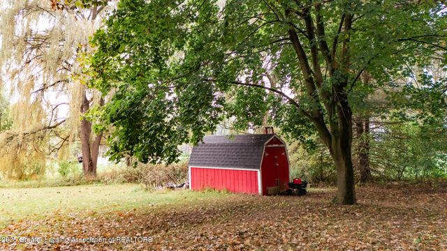 4755 Carlisle Highway, Charlotte, MI 48813