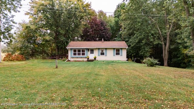 4755 Carlisle Highway, Charlotte, MI 48813