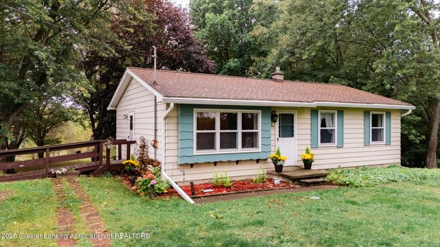 4755 Carlisle Highway, Charlotte, MI 48813