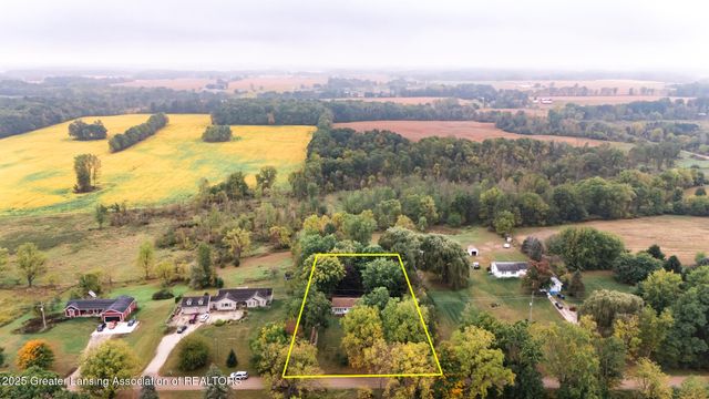 4755 Carlisle Highway, Charlotte, MI 48813