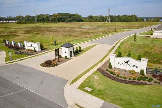 Lot 18 Legacy Cove, Decatur, AL 35601