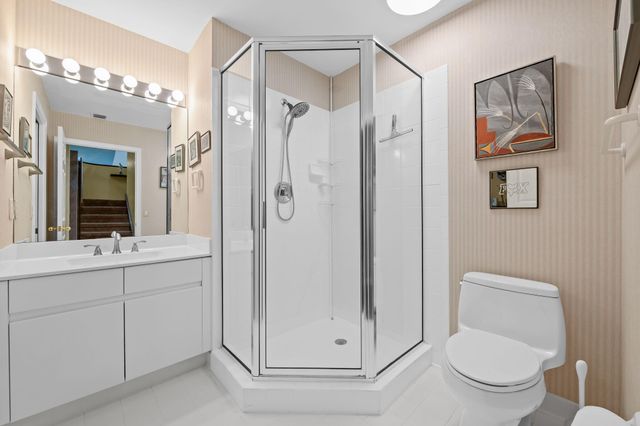 608 Misty Oaks Ln, Pompano Beach, FL 33069