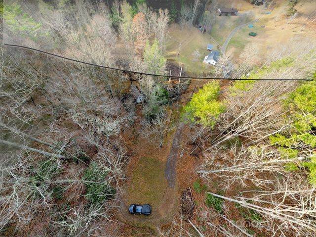 295 Bennett Branch Road, Green Mountain, NC 28740