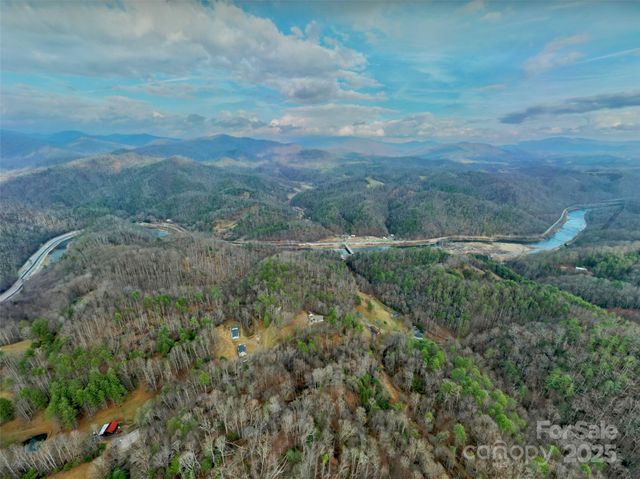 295 Bennett Branch Road, Green Mountain, NC 28740