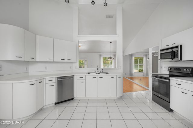 6182 Knotty Pine Court, Port Orange, FL 32127
