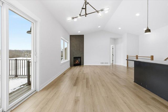 1962 Hadley Hills Drive NE, Rochester, MN 55906