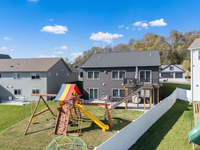 1962 Hadley Hills Drive NE, Rochester, MN 55906