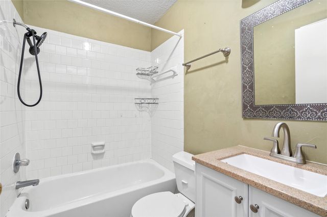 2721 Overland Trail, Dickinson, TX 77539