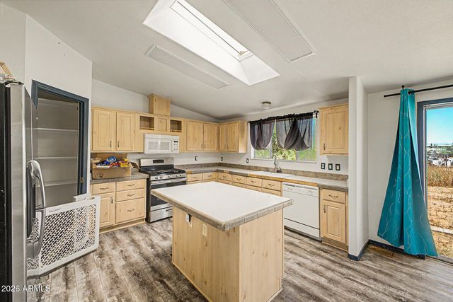 20802 W BEACON Court, Wittmann, AZ 85361