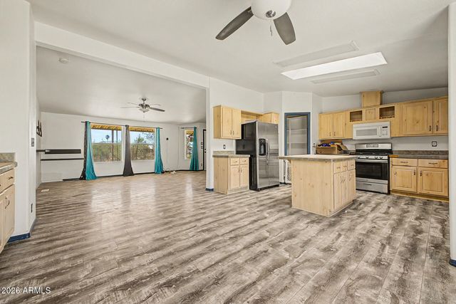 20802 W BEACON Court, Wittmann, AZ 85361