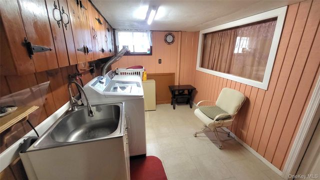 1 Lawrence Road, Poughkeepsie, NY 12601