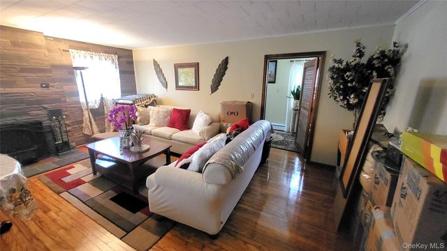 1 Lawrence Road, Poughkeepsie, NY 12601