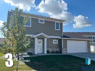 4501 E Whisper Ridge Pl Place, Sioux Falls, SD 57108