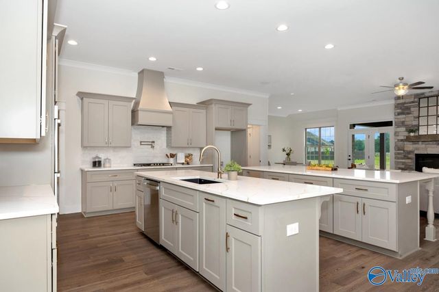 8031 Tupelo Gum Trace, Huntsville, AL 35802