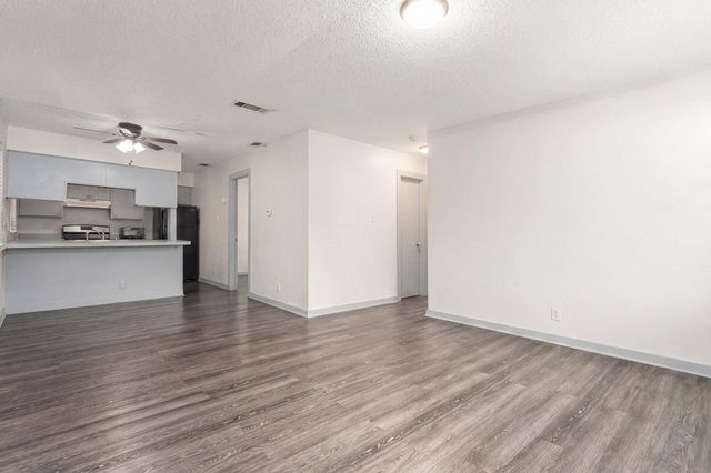2406 Bucks RUN, Austin, TX 78744