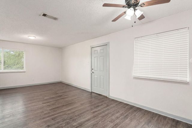 2406 Bucks RUN, Austin, TX 78744
