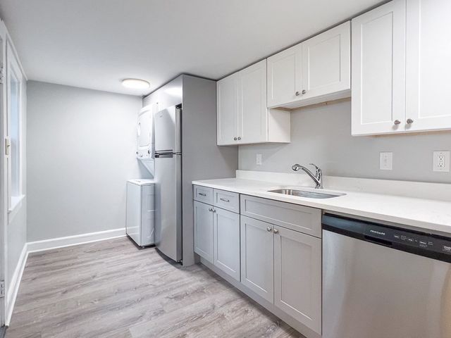 25 Common Street 1, Weymouth, MA 02188