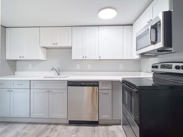 25 Common Street 1, Weymouth, MA 02188