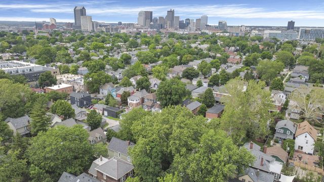 351 E Kossuth Street, Columbus, OH 43206