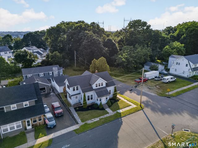 78 Waverly Avenue 2nd Floor, Milford, CT 06461