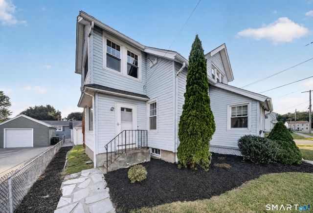 78 Waverly Avenue 2nd Floor, Milford, CT 06461