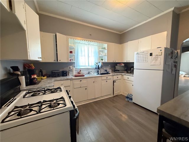 30 Hobart Street, Buffalo, NY 14206